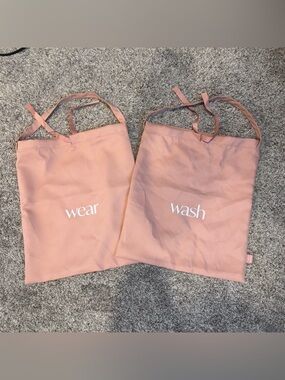 ☀️Wear & Wash Laundry Bags